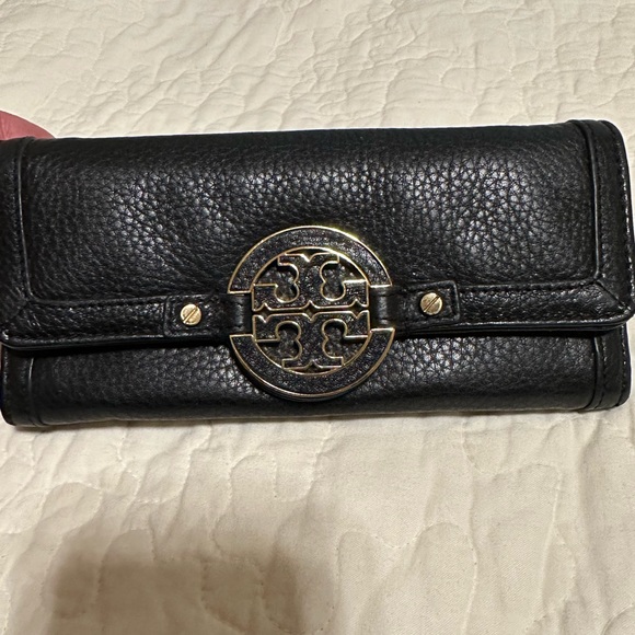 Tory Burch Wallet - Picture 1 of 4